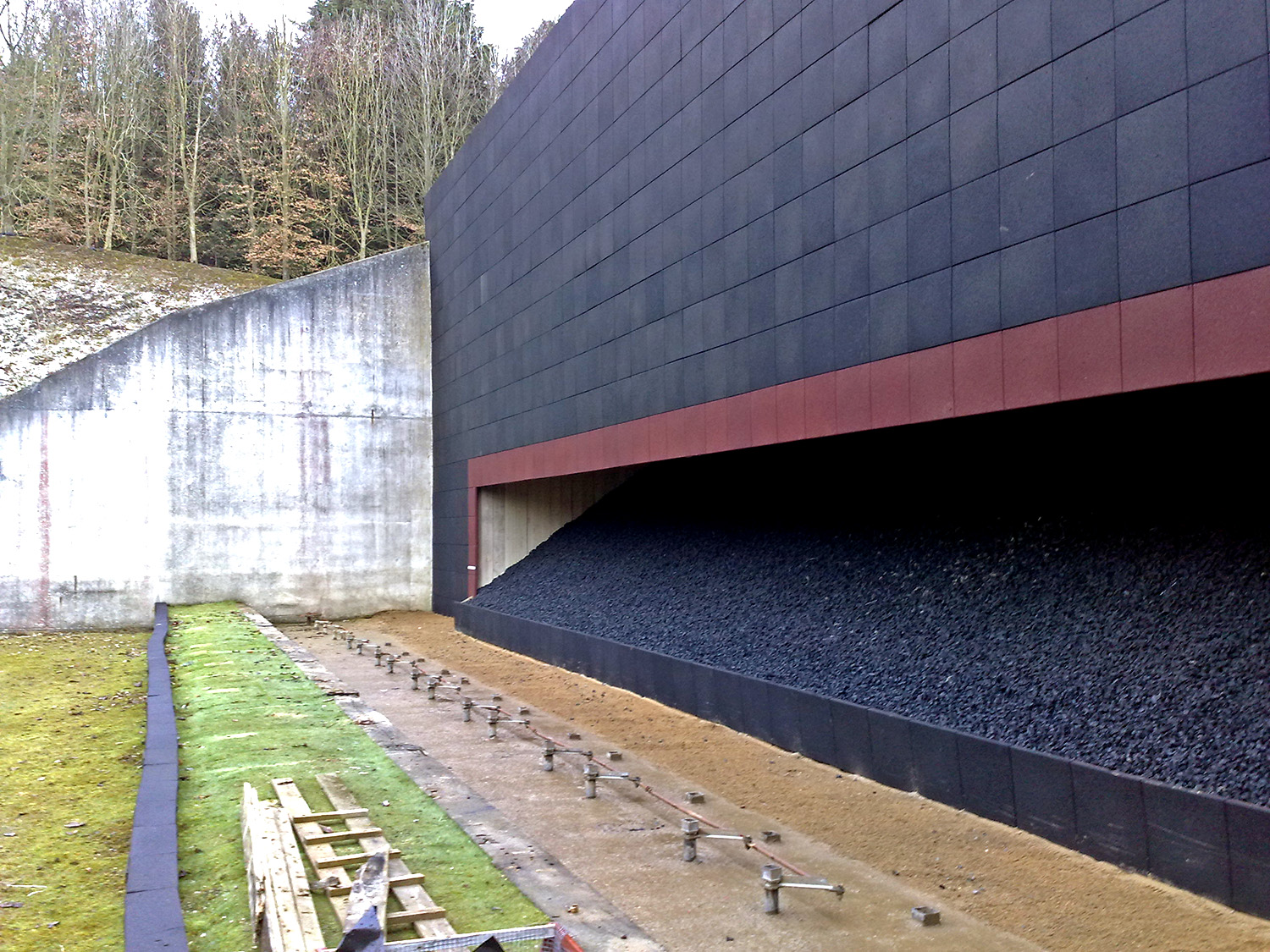 Range wall protection